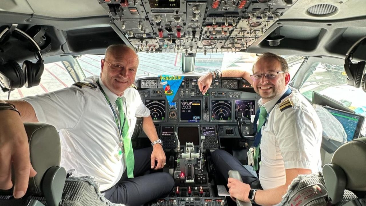 John met pensioen bij Transavia liggend